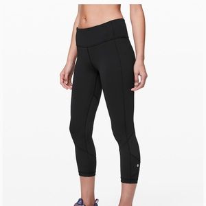 Lululemon athletica Pace Rival Crop BLK Size 4